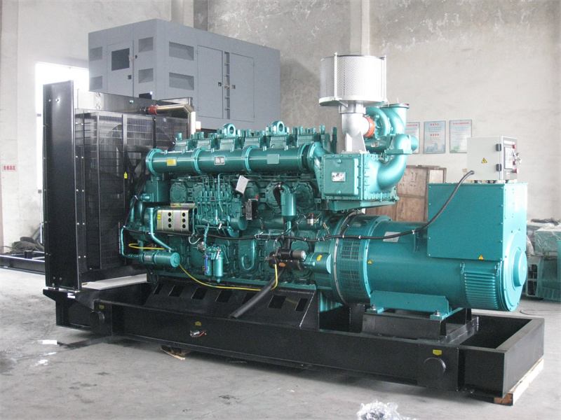 天全200KW 柴油发电机的油耗是多少?